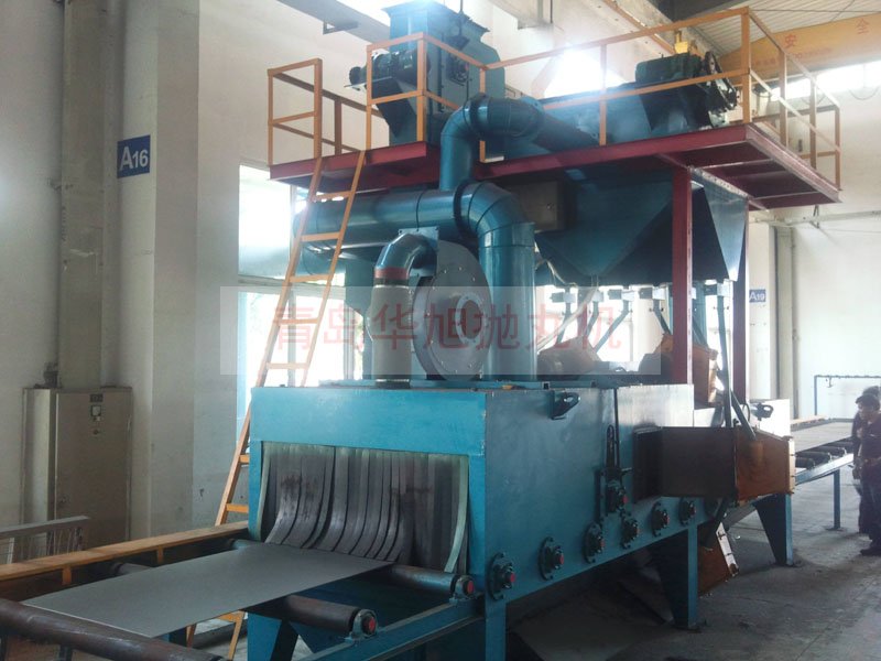 輥道通過式拋丸清理機(jī)清理鋼板的效果